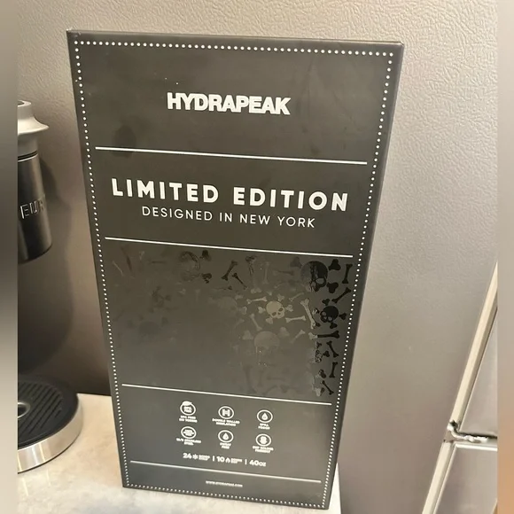 HydraPeak Limited Edition New York Design 40oz Unique Skull Face Tumbler - NIB